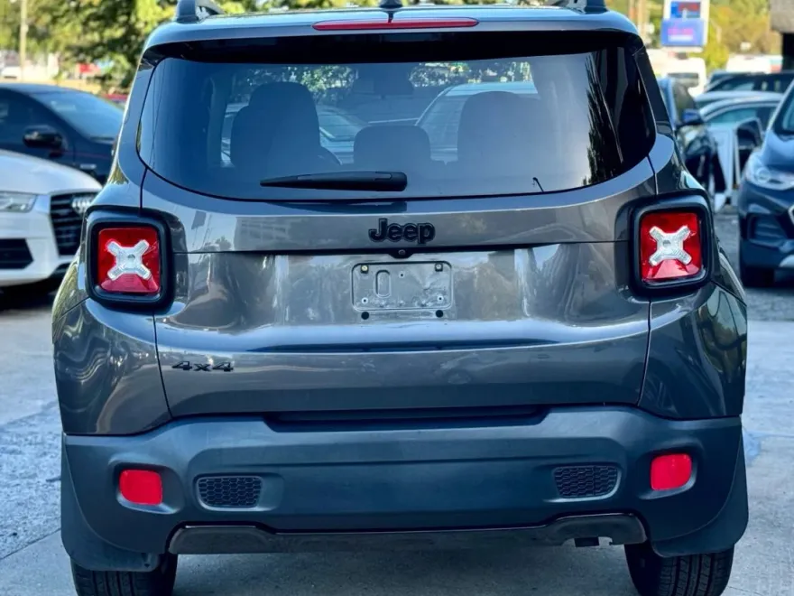 2017 Jeep Renegade Altitude Sport photo 1