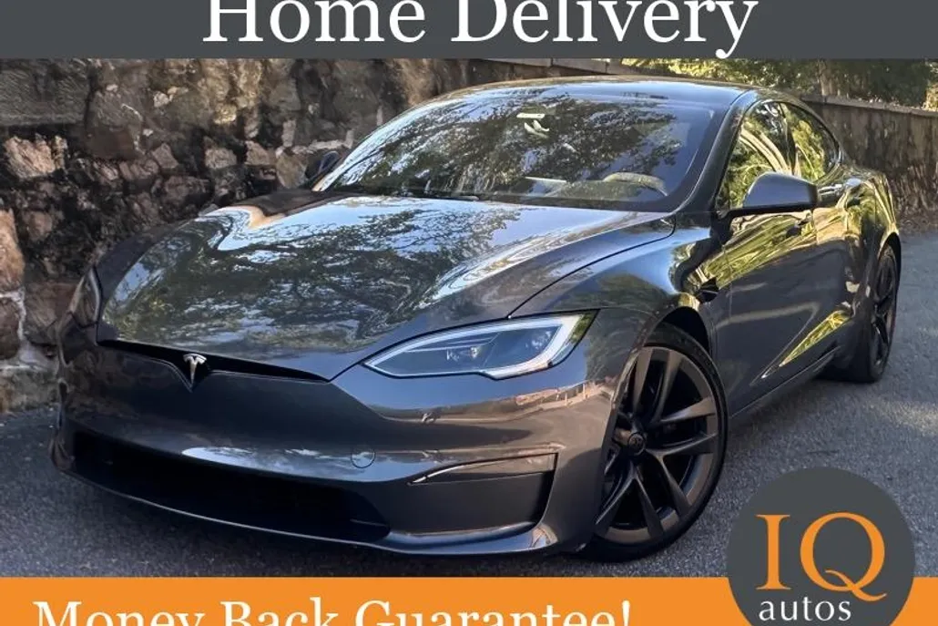 2022 Tesla Model S photo 1