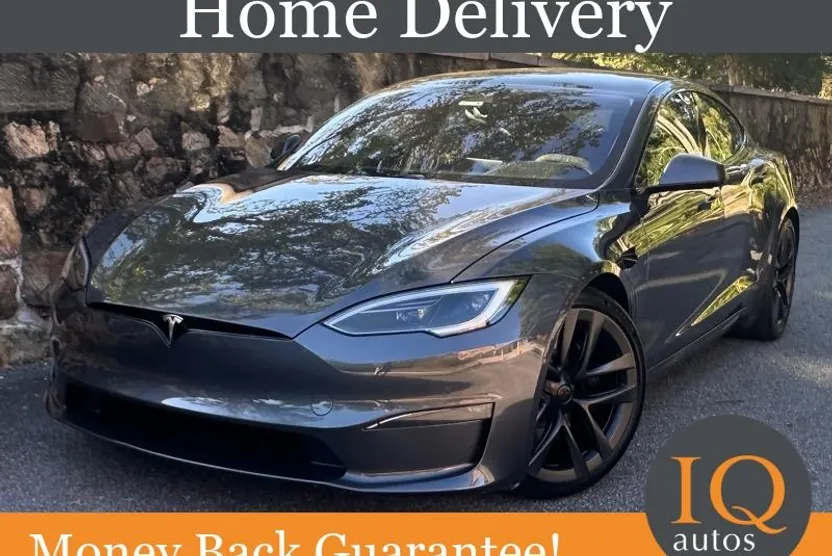 2022 Tesla Model S photo 1