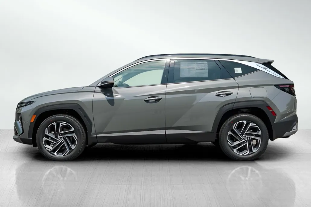 2025 Hyundai Tucson Limited photo 1