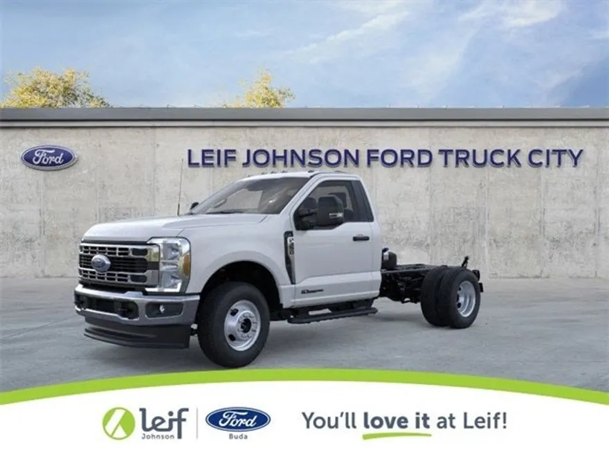 2025 Ford F-350 XL photo 1