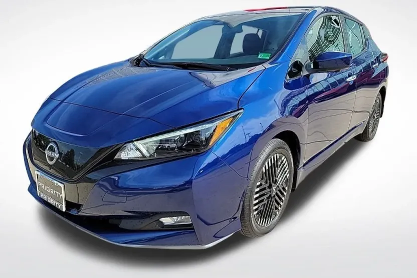 2023 Nissan Leaf SV Plus photo 1