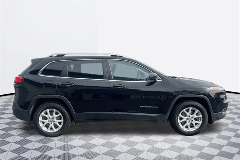 2018 Jeep Cherokee Latitude photo 1
