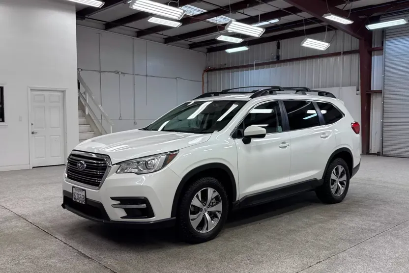 2022 Subaru Ascent Premium photo 1