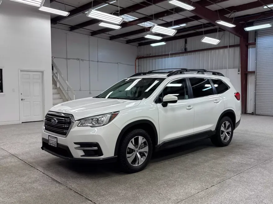 2022 Subaru Ascent Premium photo 1