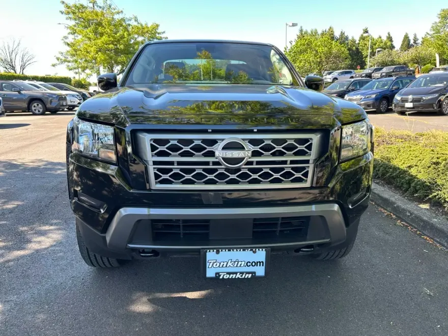 2023 Nissan Frontier SV photo 1