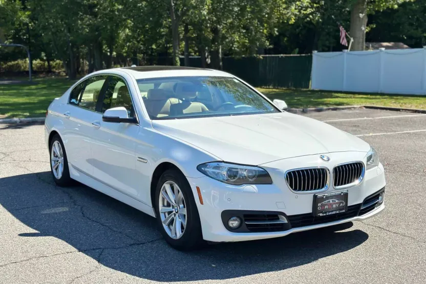 2015 Bmw 528i xDrive Sedan photo 1