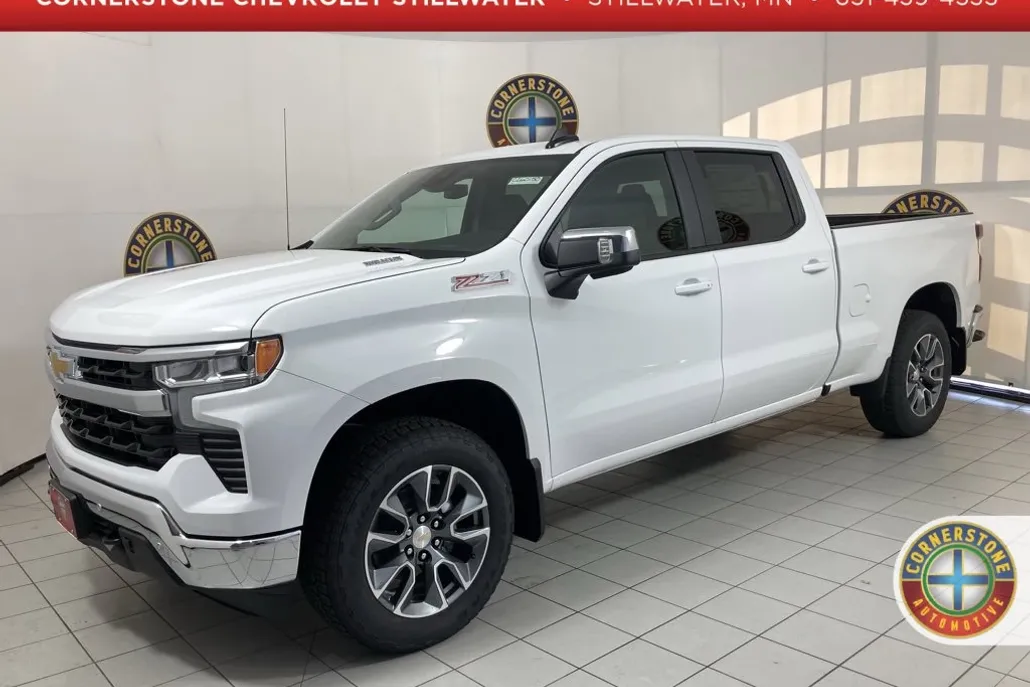 2026 Chevrolet Silverado 1500 LT photo 1