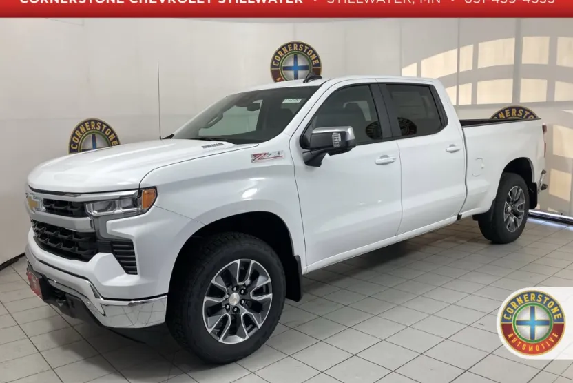 2026 Chevrolet Silverado 1500 LT photo 1