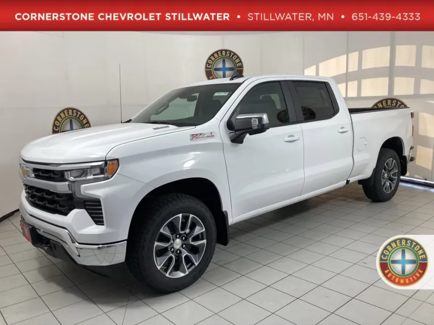 2026 Chevrolet Silverado 1500 LT photo 1