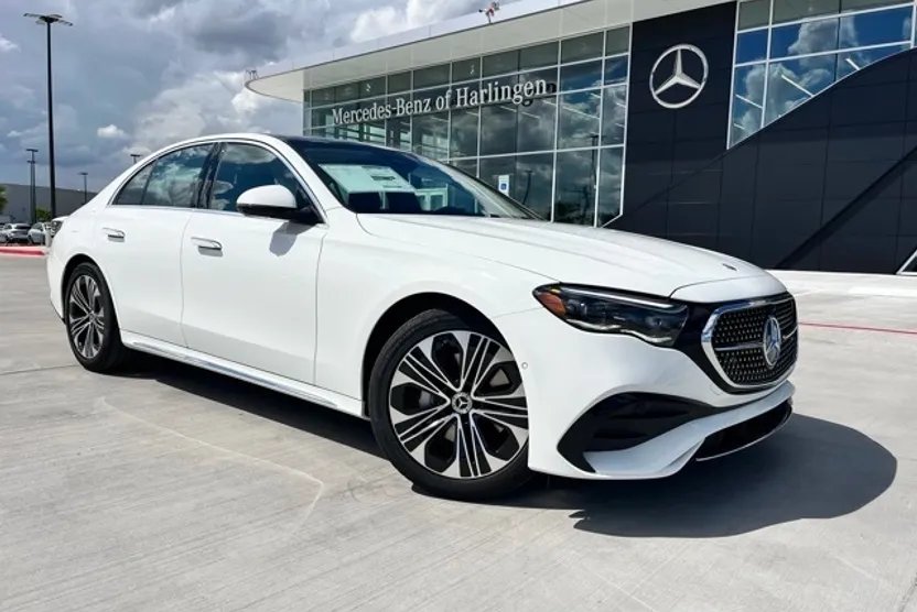 2026 Mercedes Benz E 350 4MATIC Sedan photo 1