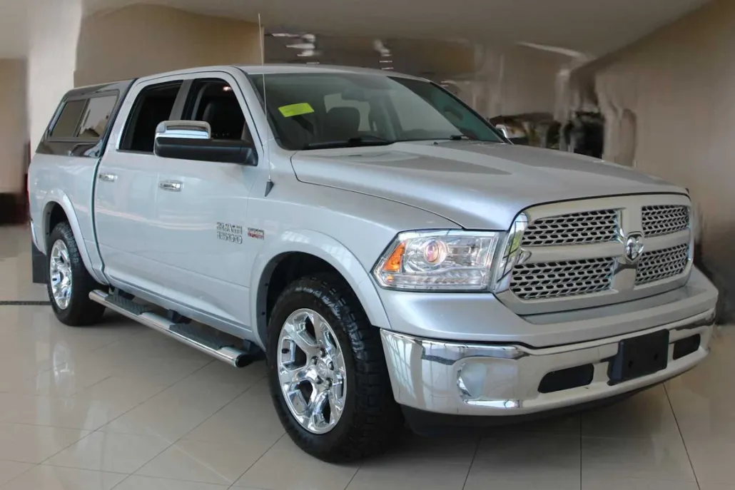 2016 Ram 1500 Laramie photo 1