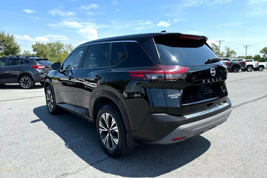 2023 Nissan Rogue SV photo 1