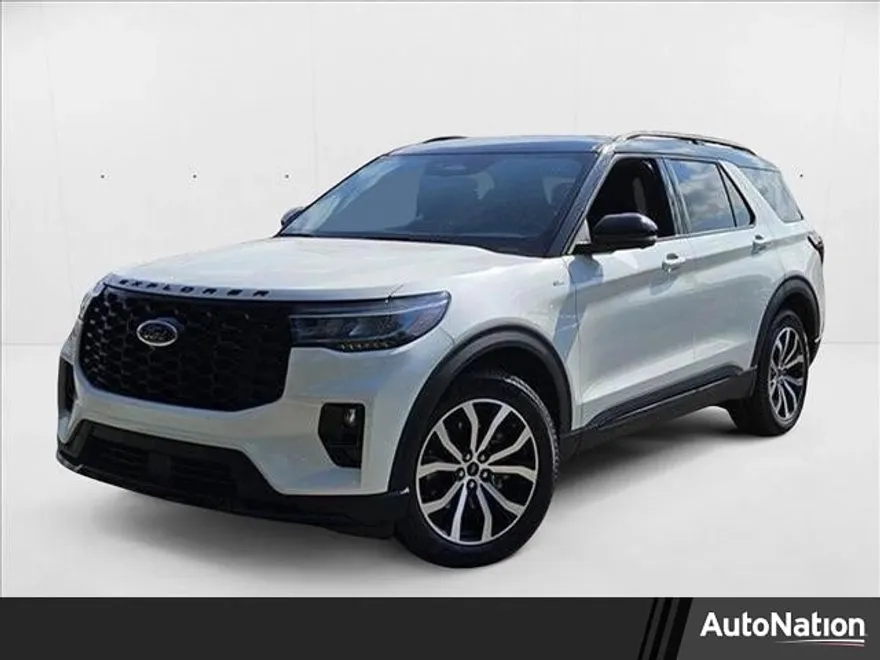 2025 Ford Explorer ST-Line photo 1