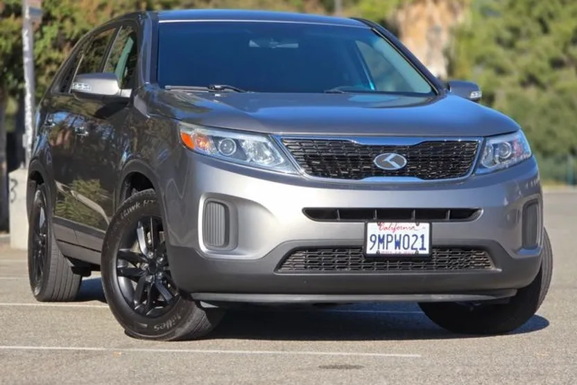 2015 Kia Sorento LX photo 1
