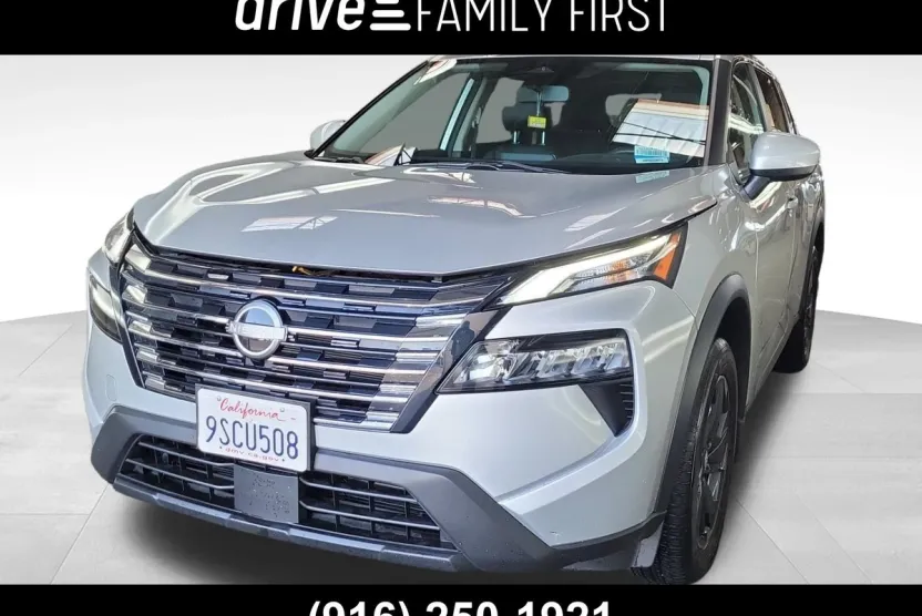 2024 Nissan Rogue SV photo 1