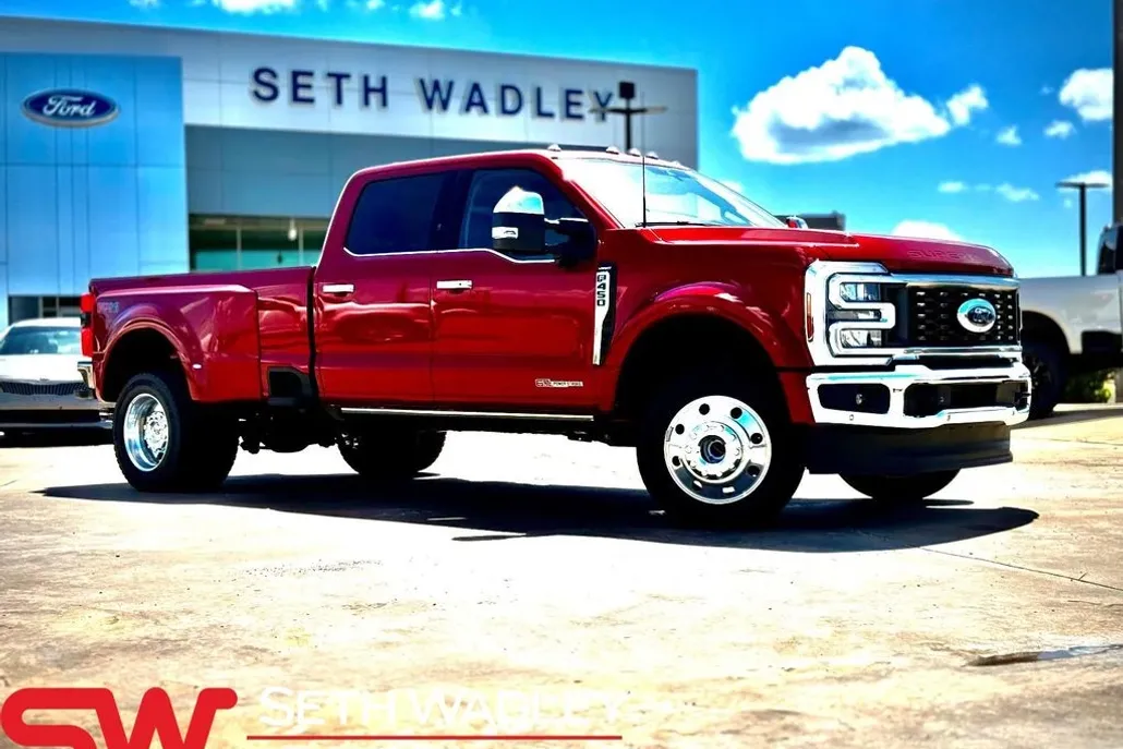 2025 Ford F-450 photo 1