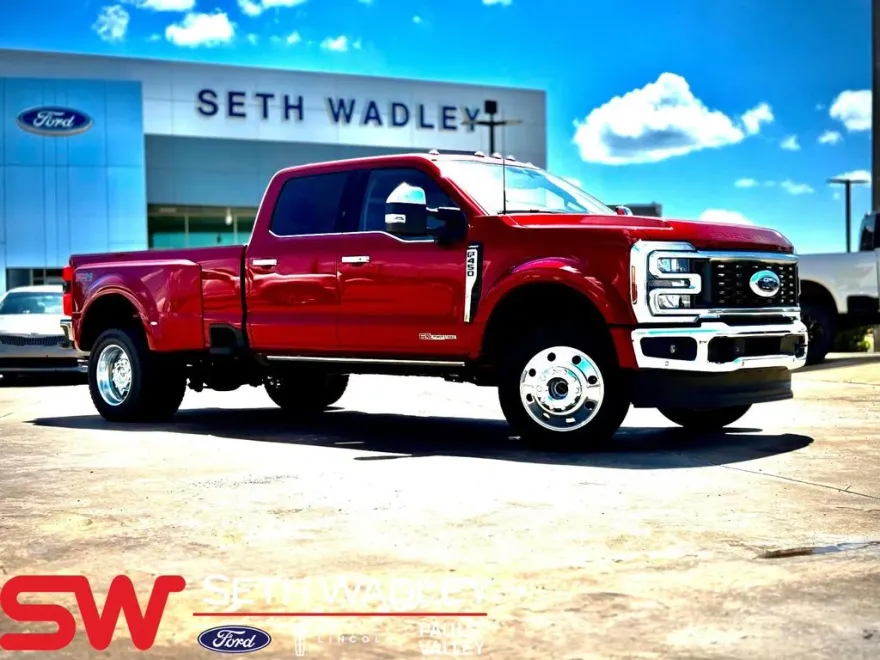 2025 Ford F-450 photo 1