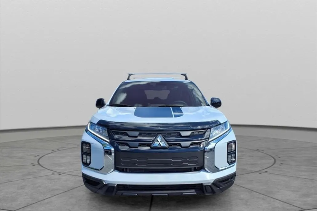 2025 Mitsubishi Outlander Sport ES SE LE photo 1
