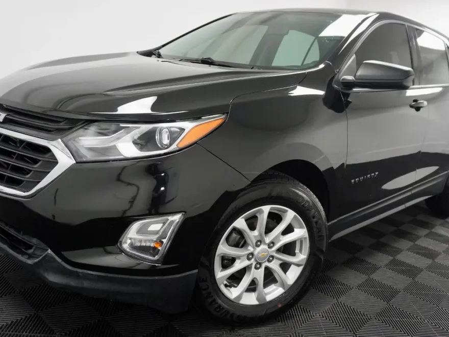 2018 Chevrolet Equinox LS photo 1