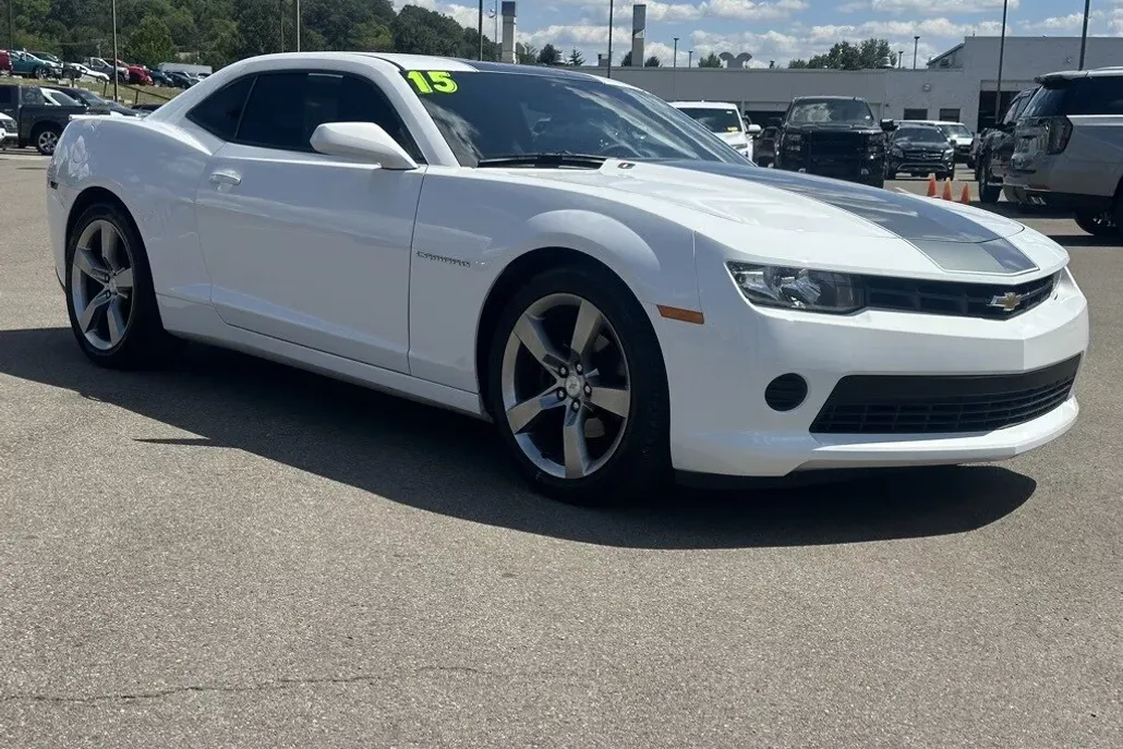 2015 Chevrolet Camaro 1LS photo 1