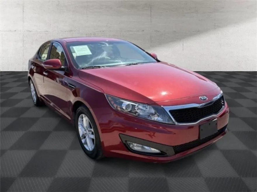 2013 Kia Optima LX photo 1