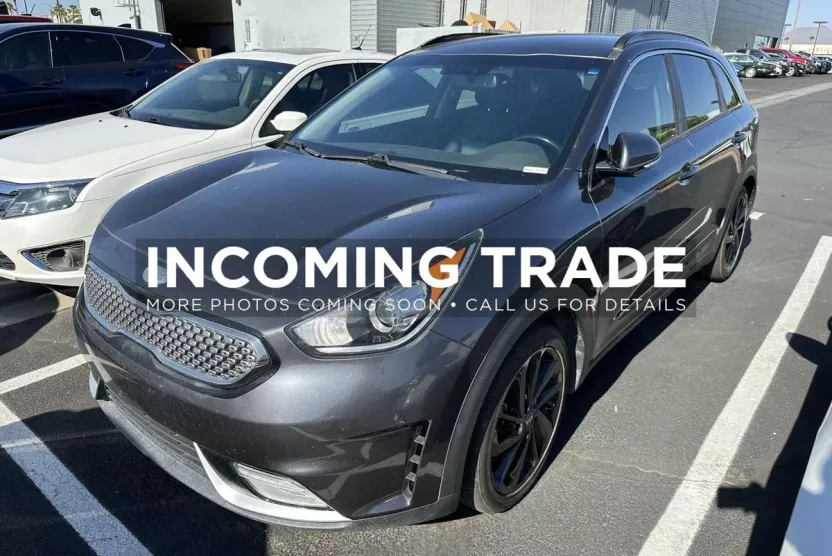 2019 Kia Niro S Touring photo 1
