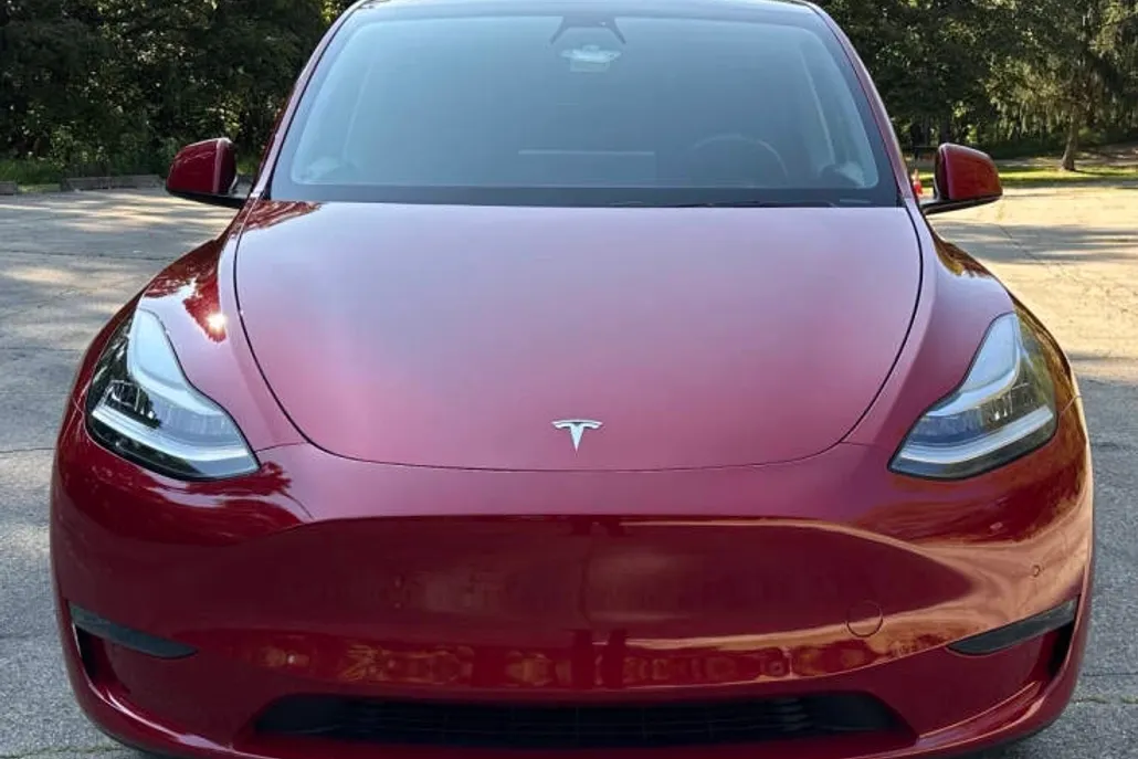 2021 Tesla Model Y Long Range photo 1
