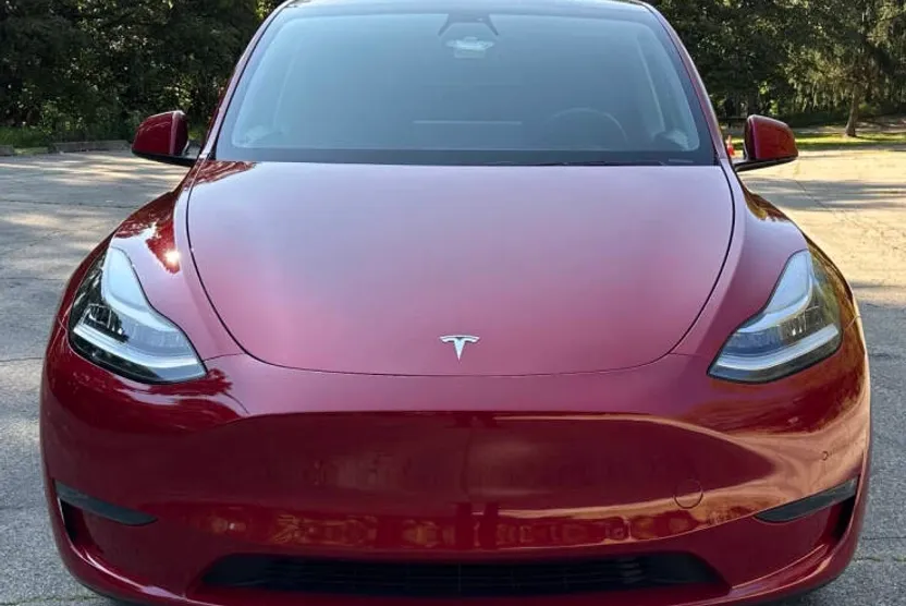 2021 Tesla Model Y Long Range photo 1
