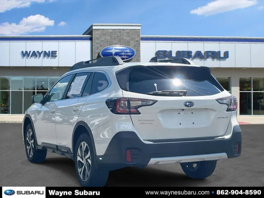 2022 Subaru Outback Limited photo 1