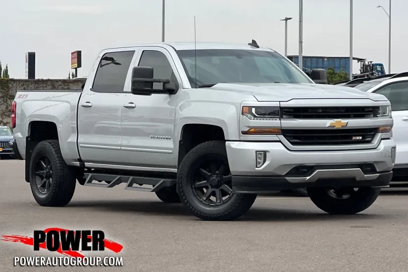 2016 Chevrolet Silverado 1500 LT photo 1