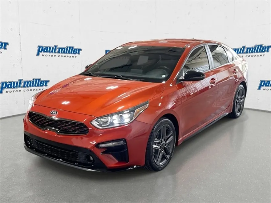 2021 Kia Forte GT-Line photo 1