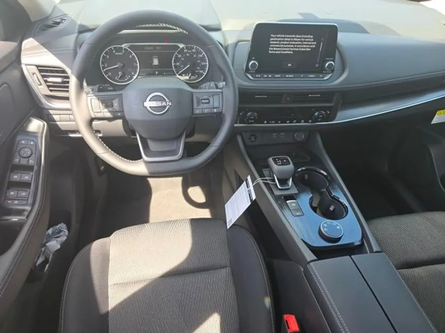2026 Nissan Rogue SV photo 1