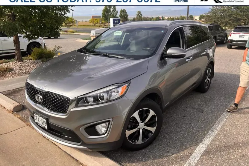 2016 Kia Sorento EX photo 1