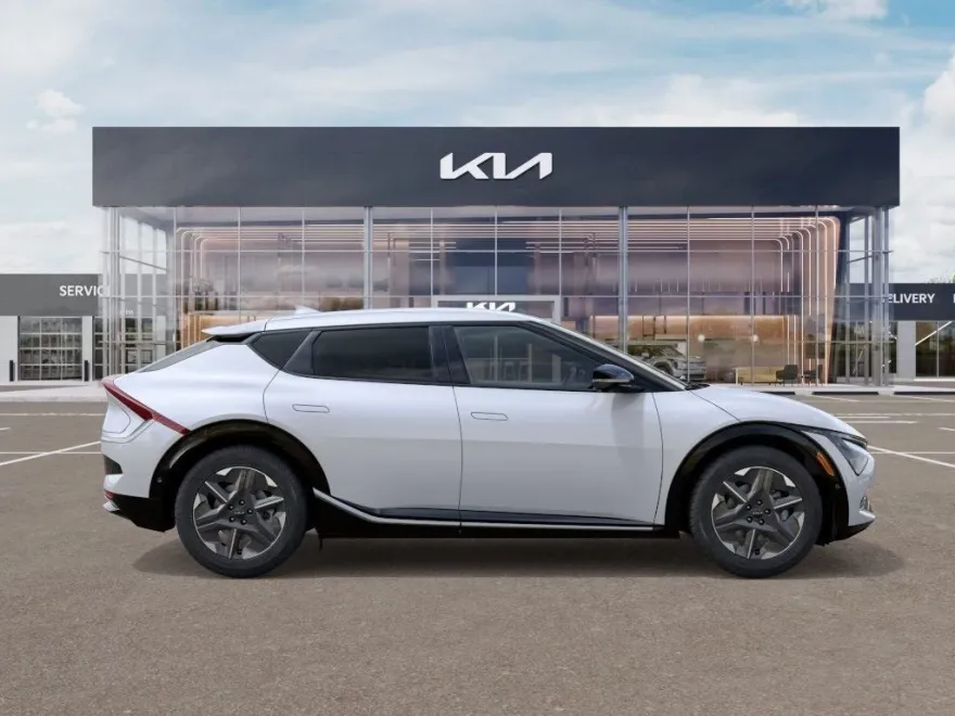 2025 Kia EV6 Light Wind photo 1