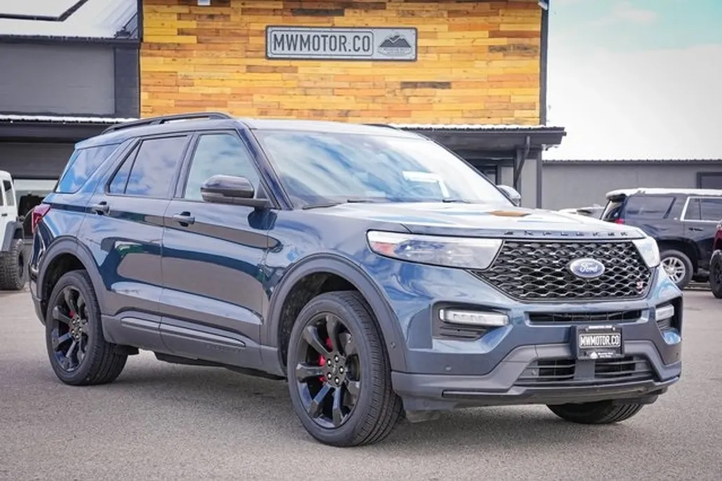 2022 Ford Explorer ST photo 1