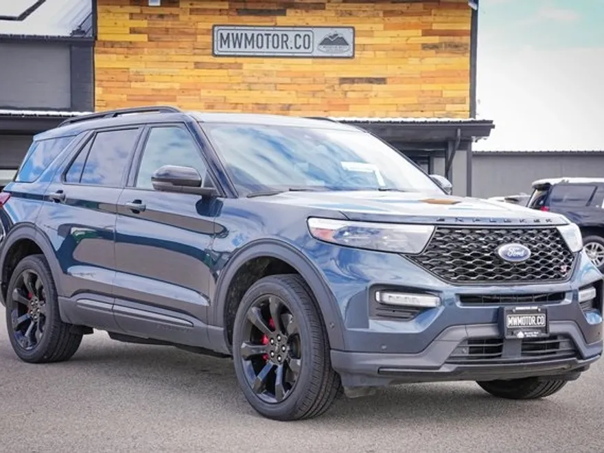 2022 Ford Explorer ST photo 1