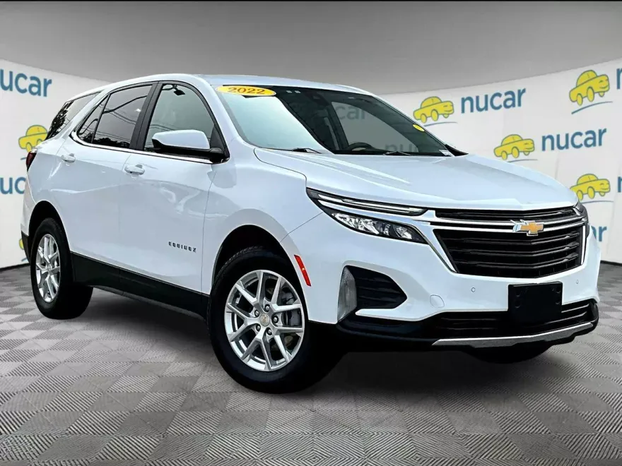 2022 Chevrolet Equinox LT photo 1