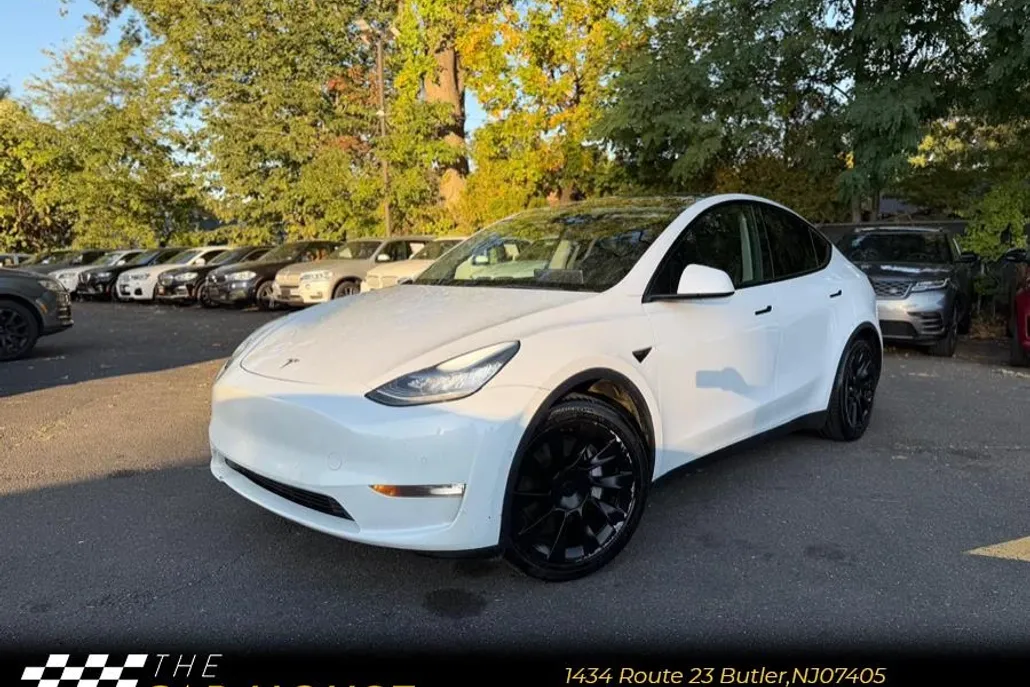 2021 Tesla Model Y Standard Range photo 1