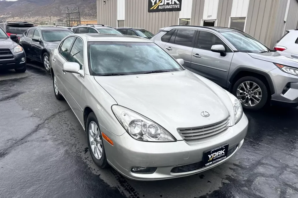 2004 Lexus ES 330 Base photo 1