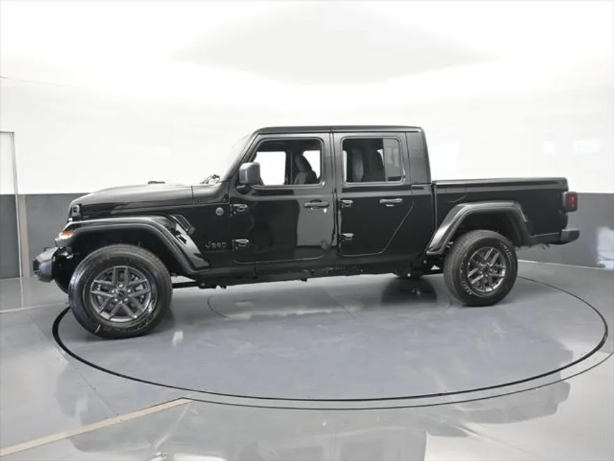 2025 Jeep Gladiator Sport S photo 1