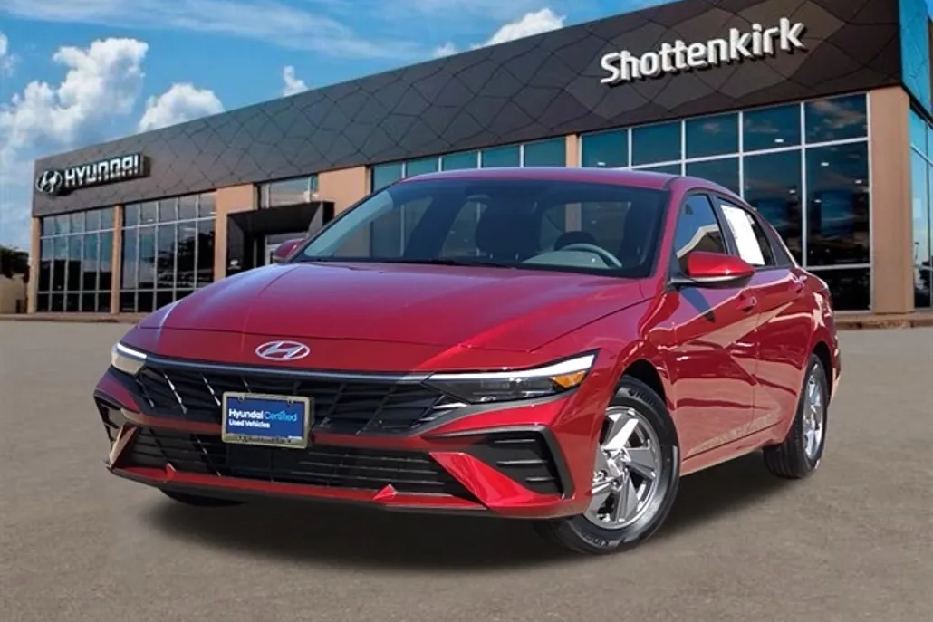 2025 Hyundai Elantra SE photo 1