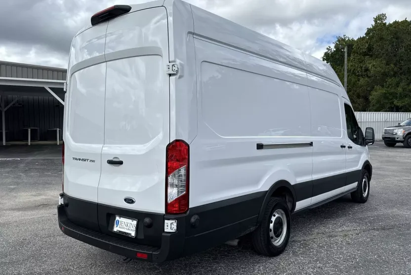 2025 Ford Transit photo 1