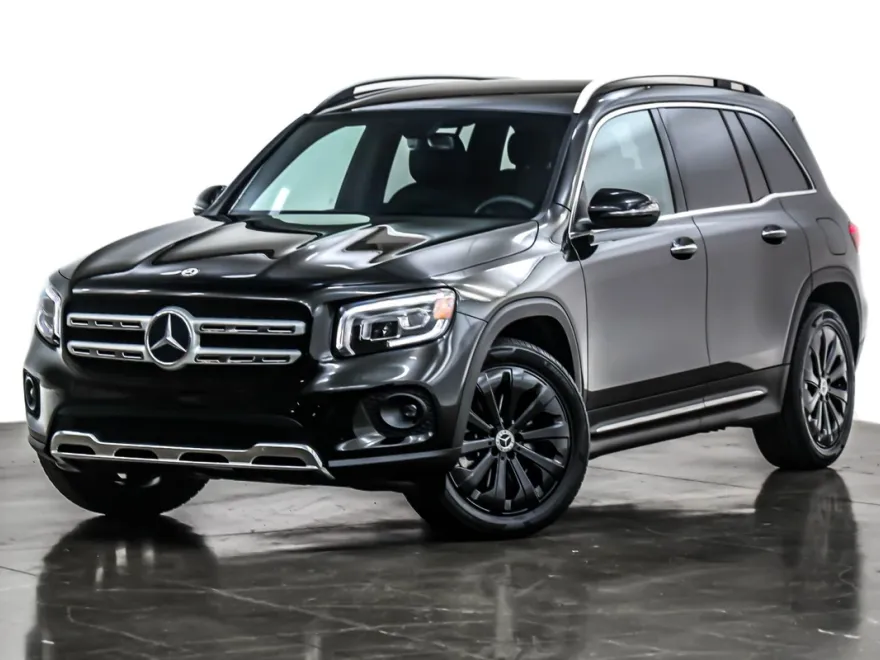 2023 Mercedes Benz GLB 250 photo 1