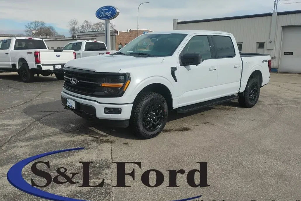 2025 Ford F-150 XLT photo 1