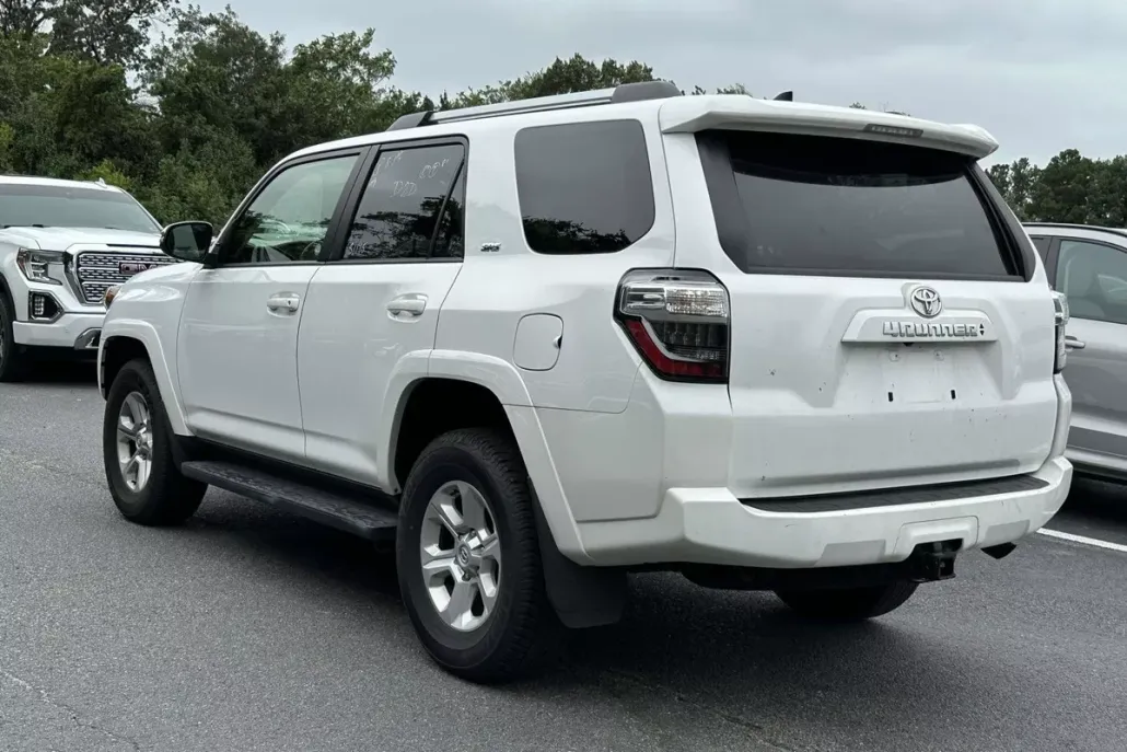 2024 Toyota 4Runner SR5 Premium photo 1