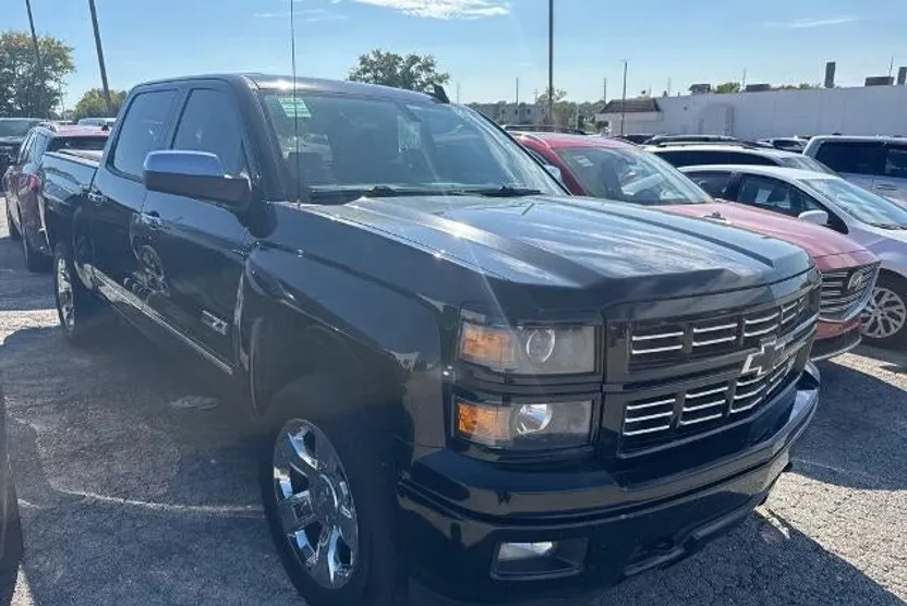 2015 Chevrolet Silverado 1500 LT photo 1