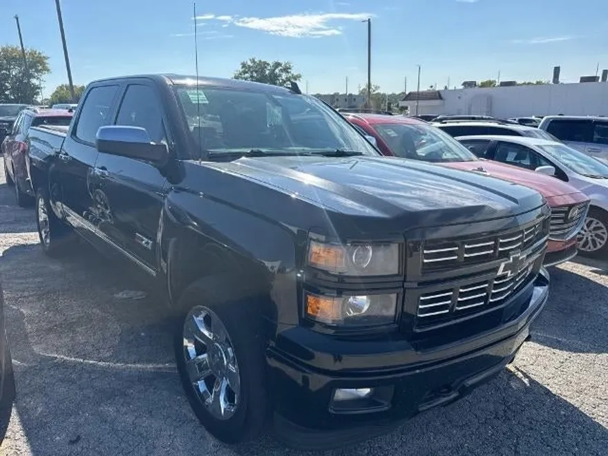 2015 Chevrolet Silverado 1500 LT photo 1