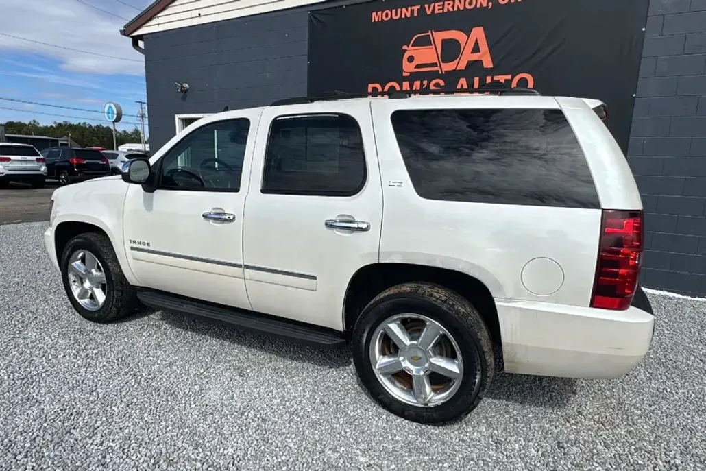 2010 Chevrolet Tahoe LTZ photo 1