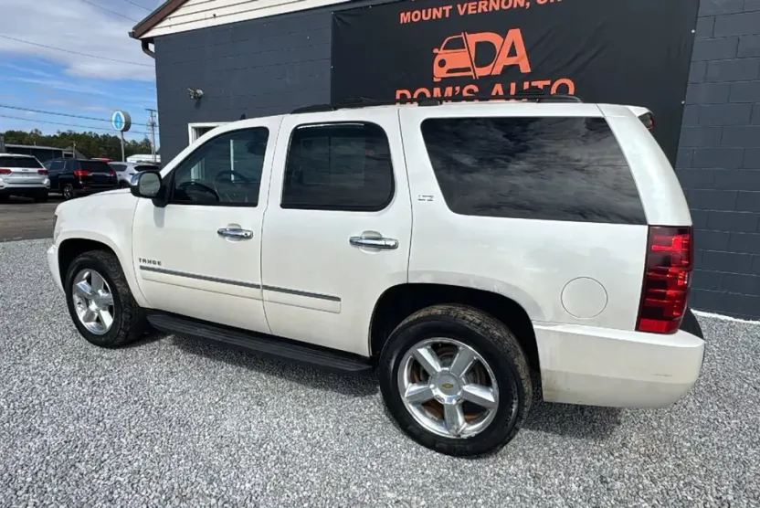 2010 Chevrolet Tahoe LTZ photo 1
